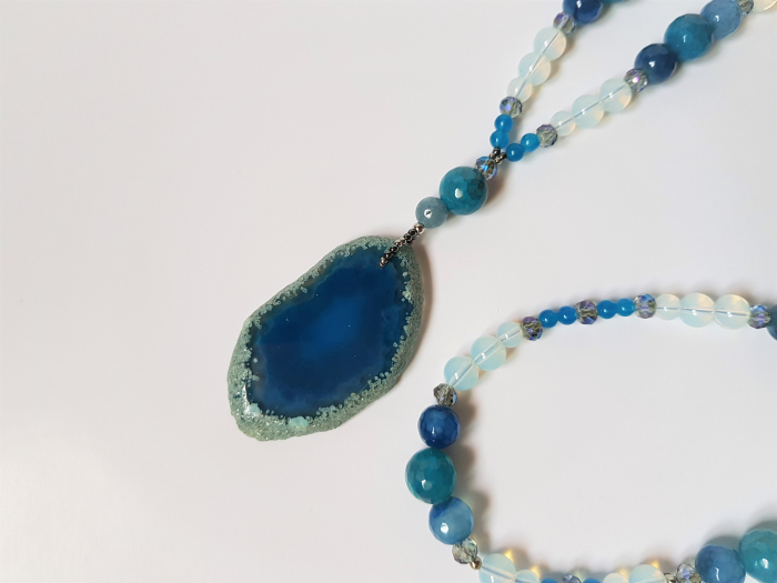 Colier lung cu opalit si agate albastre [4]