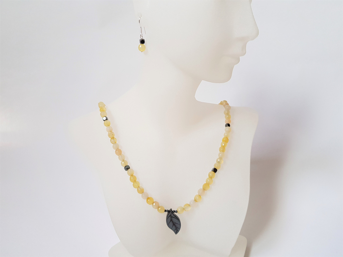 Set colier si cercei cu agate galbene si hematite [2]