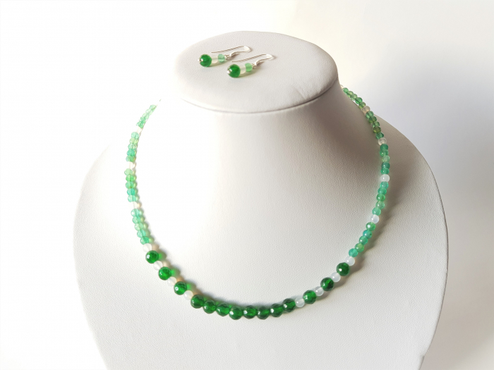 Set colier si cercei cu jad verde si agate albe [6]