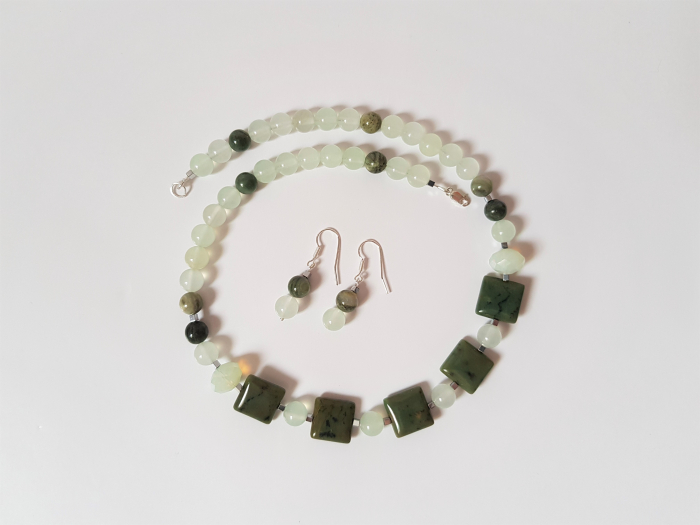 Set colier si cercei cu jad vernil, jasp verde si hematite [8]
