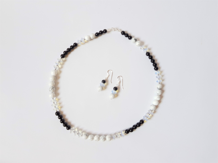 Set colier si cercei cu onix, opalit, howlit si hematite [3]