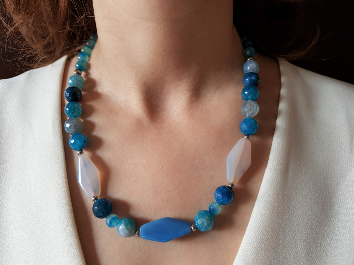 Set colier si cercei de agate albastre dantelate [6]
