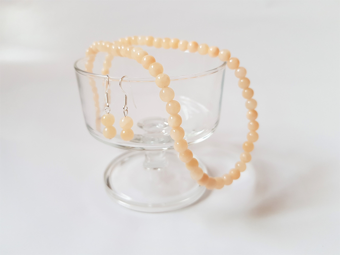 Set colier si cercei de jad crem [5]