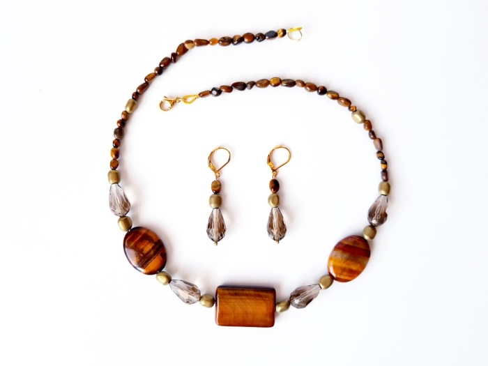Set colier si cercei din ochi de tigru, hematit auriu si cristale [3]