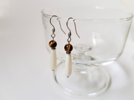 Cercei Handmade din Scoici - Cercei cu ochi de tigru si sidef
