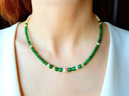 Coliere Handmade Scurte - Colier cu agate verzi, sidef si perla baroc