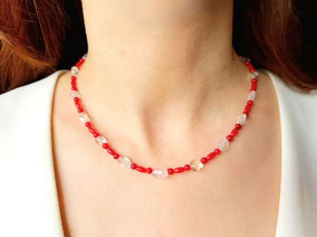 Coliere Handmade Scurte - Colier cu cristal de stanca si coral rosu