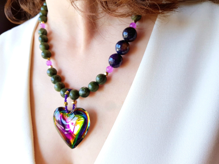 Colier cu jad canadian, jad mov, hematit auriu si pandantiv inima multicolora [1]