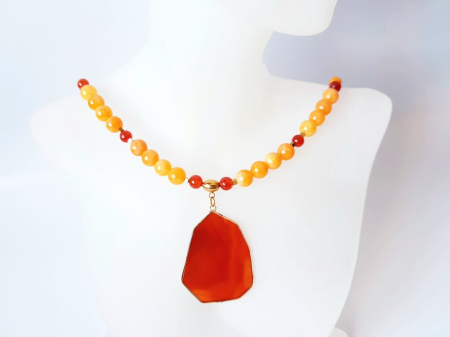 Colier cu jad coniac, jad galben si pandantiv carneol [3]