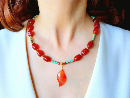 Coliere Handmade cu Pandantive - Colier cu jad imperial turcoaz, carneol si agate