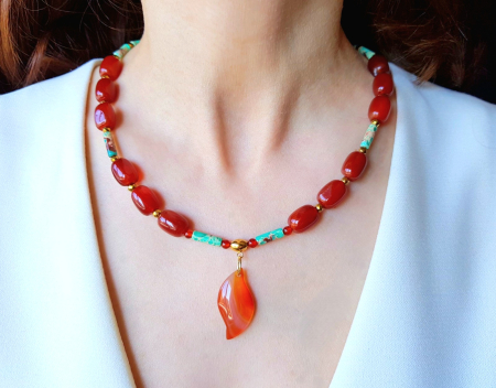 Coliere Handmade cu Pandantive - Colier cu jad imperial turcoaz, carneol si agate
