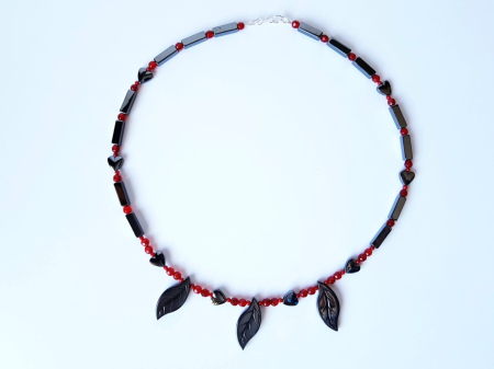 Colier cu jad rosu, coral rosu si hematit [2]