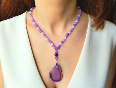 Coliere Handmade cu Pietre Semipretioase - Colier cu jad roz, mov si lila, pandantiv agata mov