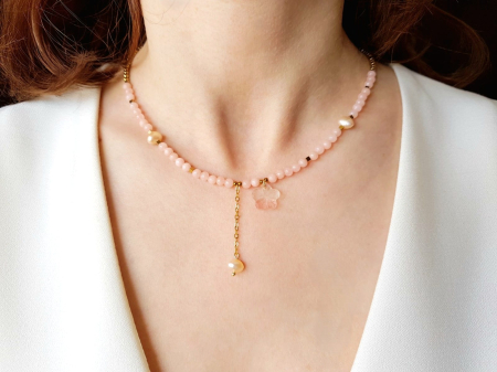 COLIERE - Colier cu jad somon, hematit auriu si pandantiv floricica din cuart chery