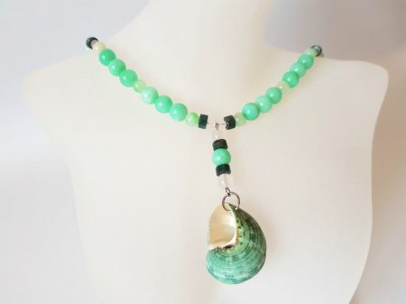 Colier cu jad turcoaz, agate, cristal de stanca si pandantiv scoica naturala [4]