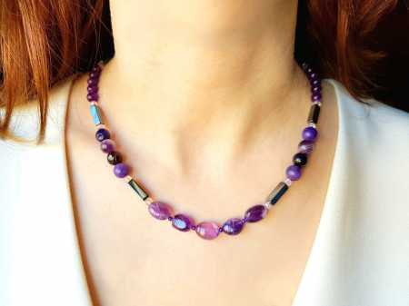Coliere Handmade cu Pietre Semipretioase - Colier cu jad violet, ametist si hematit