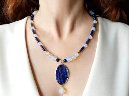 Coliere Handmade cu Pietre Semipretioase - Colier cu lapis lazuli, opalit, hematit auriu si pandantiv lapis lazuli