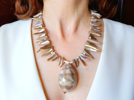 SEASHELL COLLECTION - Colier cu perle de cultura si scoica naturala