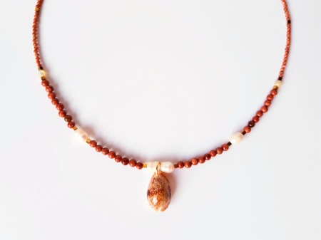 Colier cu piatra soarelui, perle, sidef si pandantiv scoica [4]