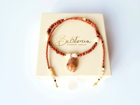 Colier cu piatra soarelui, perle, sidef si pandantiv scoica [6]