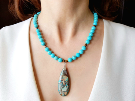 COLIERE - Colier cu turcoaz, ochi de tigru si pandantiv regalite bleu argintiu