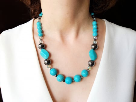 Coliere Handmade cu Pietre Semipretioase - Colier cu turcoaz si hematite