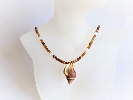 Colier de agate cu pandantiv scoica naturala [2]