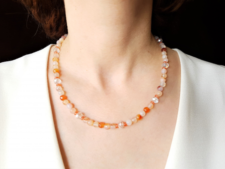Coliere Handmade Clasice - Colier de agate, cuart si cristale