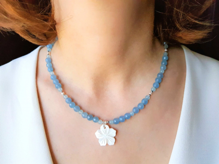 SALES - Colier de jad albastru cu pandantiv floare de sidef