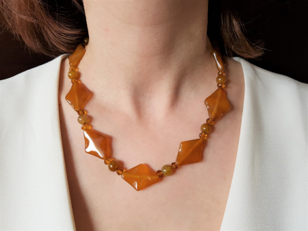 COLIERE - Colier de toamna cu agate