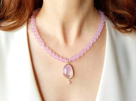 COLIERE - Colier din jad lila cu pandantiv ametist