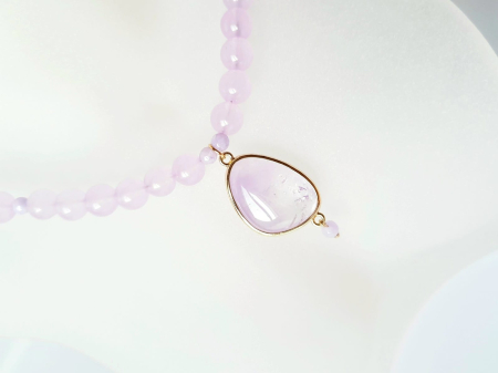 Colier din jad lila cu pandantiv ametist [1]