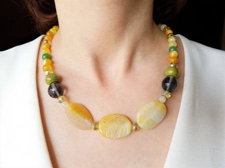 SALES - Colier galben-verde cu agate