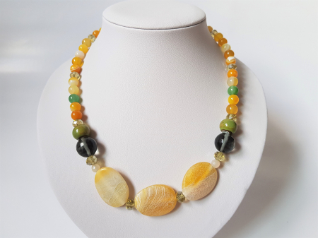 Colier galben-verde cu agate [3]