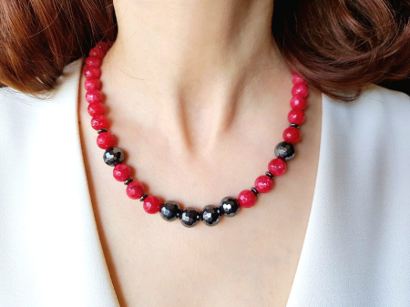 COLIERE - Colier handmade cu jad rosu si hematit