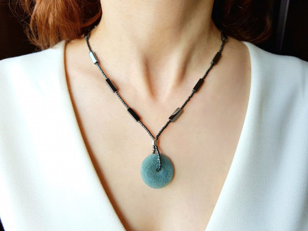 Coliere Handmade cu Pandantive - Colier hematit cu pandantiv jad