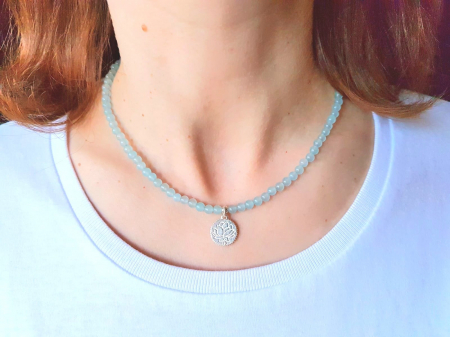 Coliere Handmade cu Pandantive - Colier jad bleu si pandantiv lotus