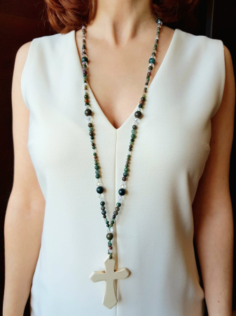 Coliere Handmade cu Pietre Semipretioase - Colier lung din agate indiene cu pandantiv cruce howlit