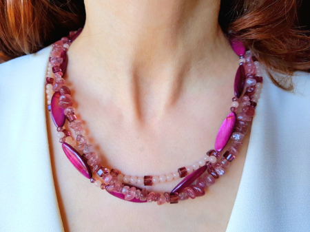 Colier multisir cu jad crem, cuart cherry si sidef visiniu [3]