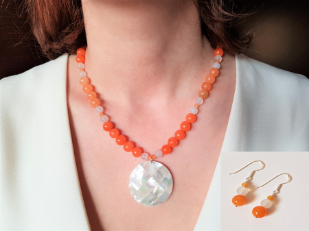 Seturi Handmade - Colier si cercei - Set colier si cercei cu jad portocaliu si pandantiv sidef