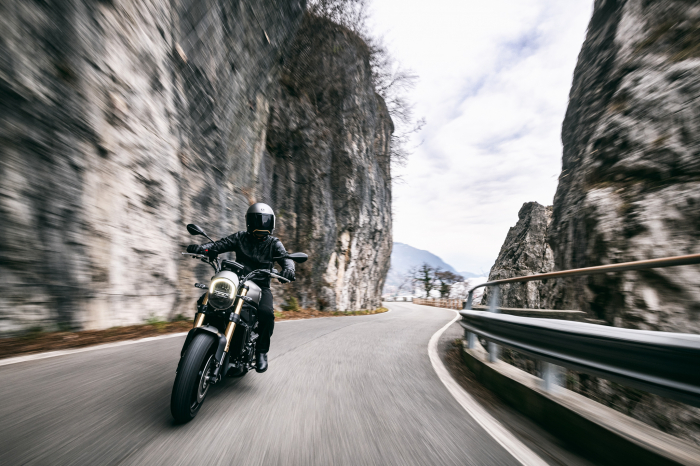 Benelli Leoncino 800 [23]