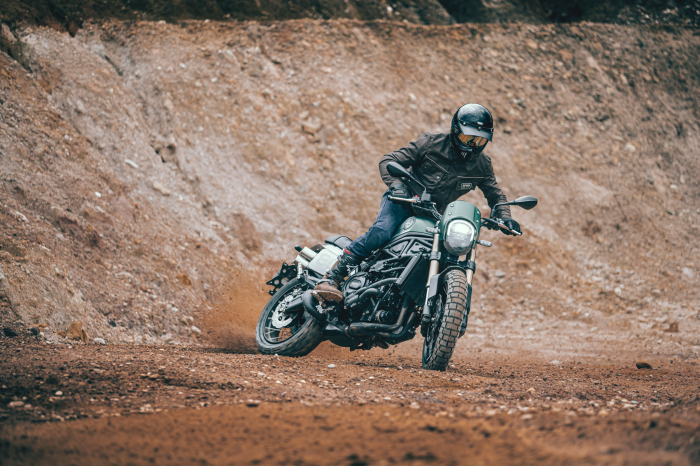 Benelli Leoncino 800 TRAIL [15]