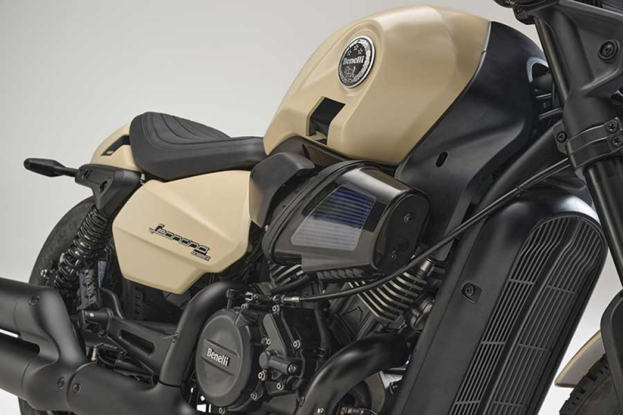 Benelli Leoncino Bobber 400 [11]