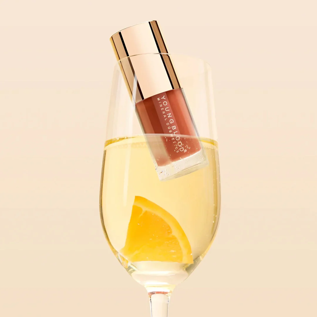 EverGlow™ Lip Oil – Ulei de buze hidratant și volumizant cu peptide, nuanta PINK DAHLIA - 4.75 ML [1]