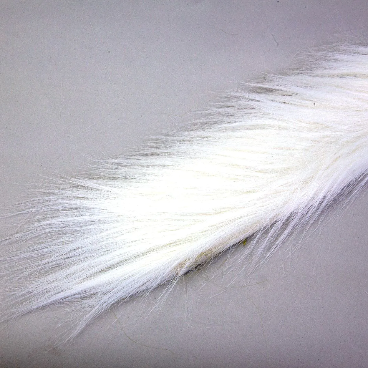 Streamer Fur White 35 x 6 cm [1]