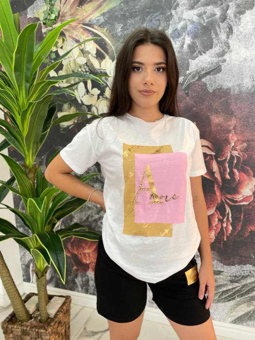Tricou Dama Alb cu Imprimeu Colorat și Accesorii [6]