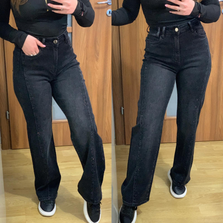 NOUTATI - Blugi negri evazati cu pietricele lateral