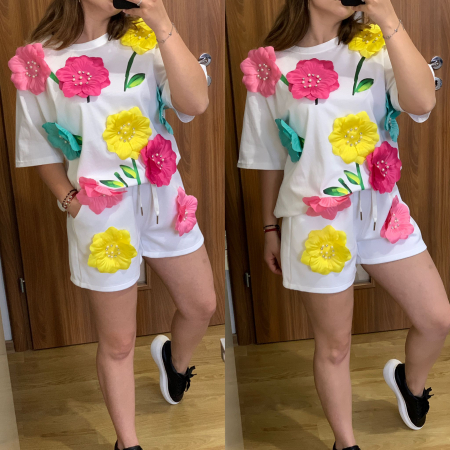 SETURI SCURTE - Compleu scurt cu flori 3D si imprimeu