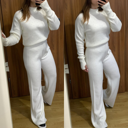 NOUTATI - Compleu Dama Tricot Alb cu Pietricele