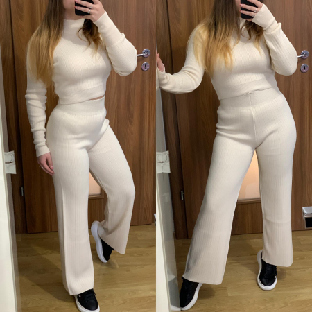 Compleu Dama Tricot Evazat Bej NOUTATI - Compleu Dama Tricot Evazat Bej
